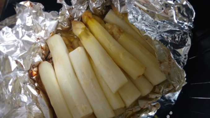 Preparar espárragos en la freidora de aire caliente