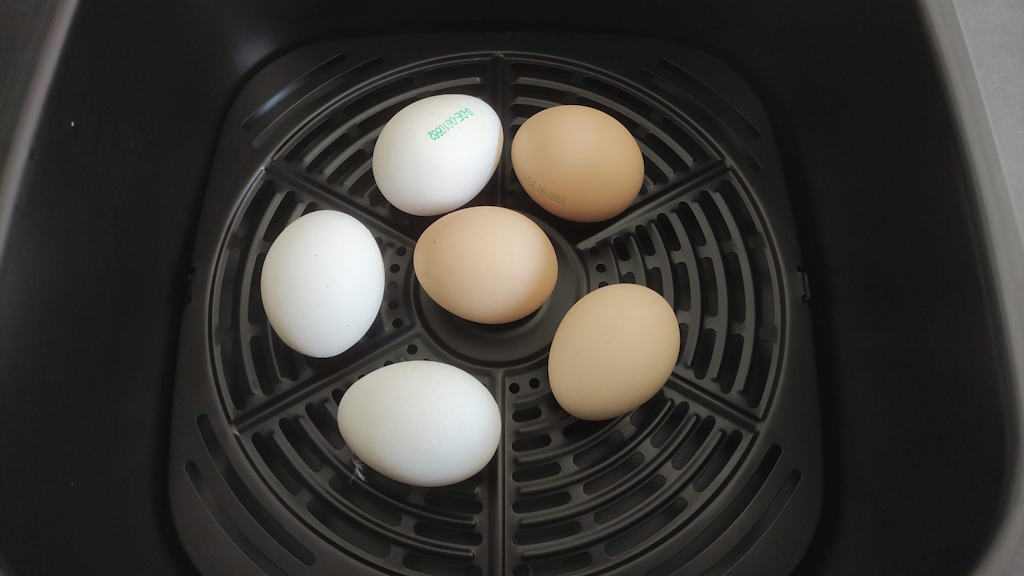 Eier in der Heißluftfritteuse