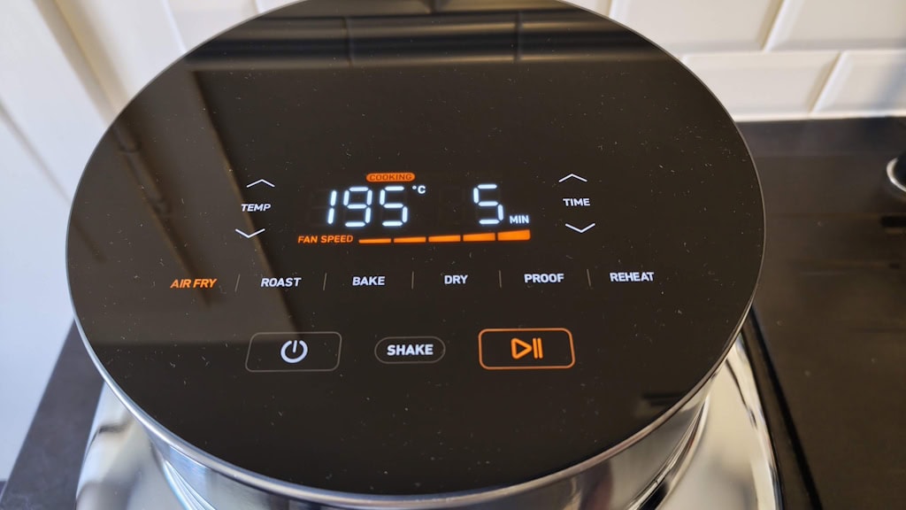 Bedienpanel der Cosori Iconic Heißluftfritteuse
